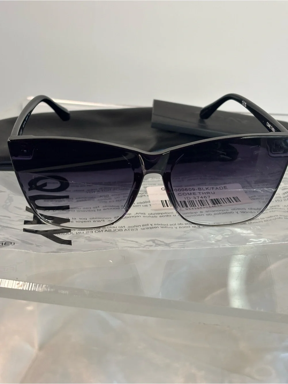 QUAY Come Thru Oversized Sunglasses Black Fade Gradient UV NWT